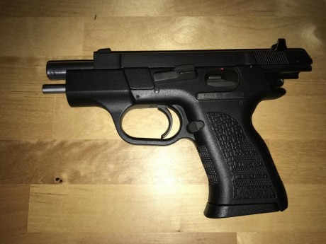 Vendo Tanfoglio de polimero en9Parabelum
Compre como un capricho a un compañero 
de club.En buen estado 01