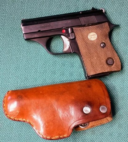 Vendida, se puede cerrar. Astra 7000, calibre 22, con dos cargadores y funda interior. Guiada en A.
Se 01