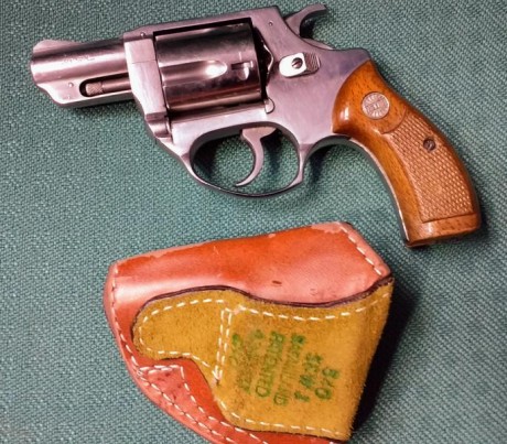 VENDIDO. Revólver Astra modelo 250 INOX, dos pulgadas, cinco recámaras, calibre 38 spl. Con Funda interior, 01