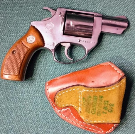 VENDIDO. Revólver Astra modelo 250 INOX, dos pulgadas, cinco recámaras, calibre 38 spl. Con Funda interior, 00