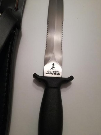 Buenos dias se pone a la venta este modelo del cuchillo Mark II esta nuevo y sin usar . Tiene mas de 30 30