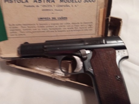 Buenas,

Pongo a la venta esta Astra 300 de un amigo, inscrita en libro de coleccionista en perfecto estado 01