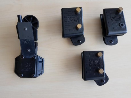Buenas... Vendo varias fundas:

- Funda IPSC SuperGhost Ultimate para STI (50 €).
- Funda Kydex interior 00