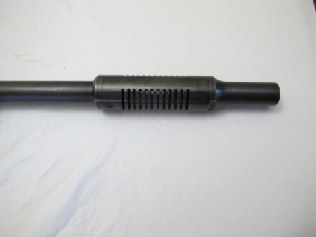 Buenos días para todos,

vendo escopeta de corredera Winchester modelo 12 de trombón y calibre 12, que 00