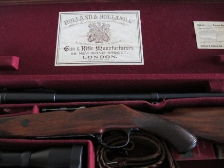 Vendo excepcional rifle Holland & Holland original. Calibre como debe ser en .375 H&H.
Acción 12