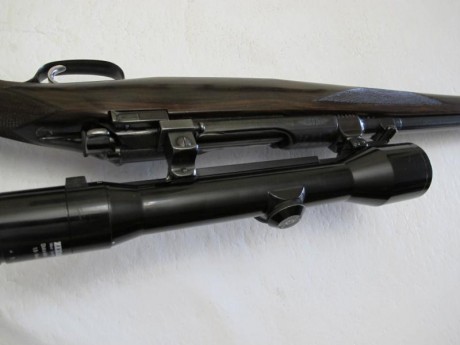 Vendo Mannlicher Schönauer cal. 30-06 grabado y con una madera de nogal preciosa y puntal parece de ébano, 12