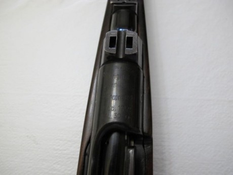 Vendo Mannlicher Schönauer cal. 30-06 grabado y con una madera de nogal preciosa y puntal parece de ébano, 21