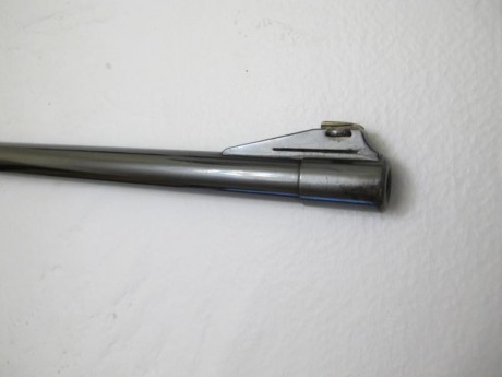 Vendo Mannlicher Schönauer cal. 30-06 grabado y con una madera de nogal preciosa y puntal parece de ébano, 32