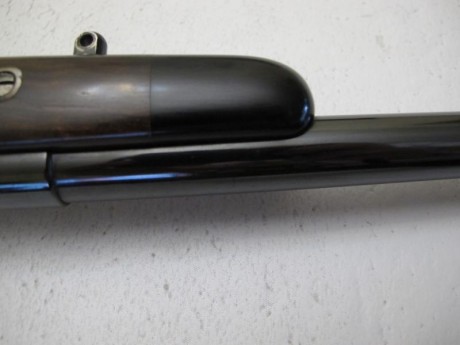 Vendo Mannlicher Schönauer cal. 30-06 grabado y con una madera de nogal preciosa y puntal parece de ébano, 31