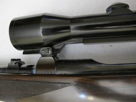 Vendo Mannlicher Schönauer cal. 30-06 grabado y con una madera de nogal preciosa y puntal parece de ébano, 30