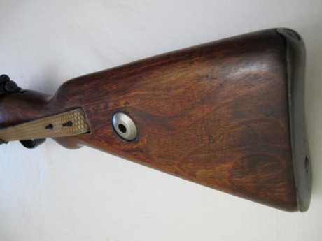 Vendo Mauser K98 S-42 G de 1.935 cal. 8x57 en muy buen estado y según me dijo un forero, de captura rusa.

Maderas 12
