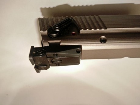 Voy a mandar a destruir una Hammerli x-esse sport cuyo cañón fue severamente maltratado por su anterior 22