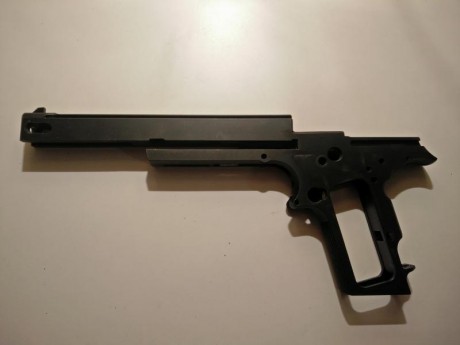 Voy a mandar a destruir una Hammerli x-esse sport cuyo cañón fue severamente maltratado por su anterior 30