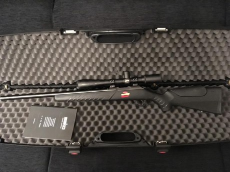 Vendo carabina Sako Quad Heavy Barrel calibre 22lr con anillas y visor Weaver T36X40 black. Gatillo especial 01