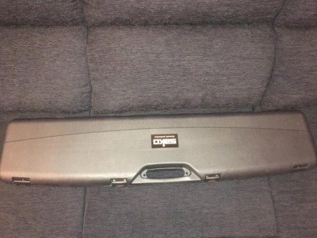 Vendo carabina Sako Quad Heavy Barrel calibre 22lr con anillas y visor Weaver T36X40 black. Gatillo especial 00