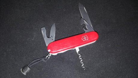 VICTORINOX HUTSMAN a estrenar, 30 € envio incluido ASM GO 00