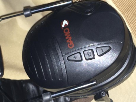 Vendo cascos electronicos gamo, con 4 dias de uso (literalmente) impecables. 30 euros ( pago gastos de 02