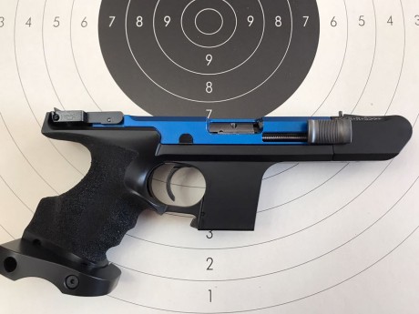 Buena tardes.
Un compañero del club vende su Hammerli SP20, 32 WC, el arma está en perfectas condiciones, 01