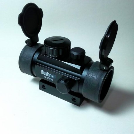 Se vende visor de punto rojo/verde Bushnell 1x40 en buen estado. Se ha usado sobre carabinas del .22LR.

Precio: 01