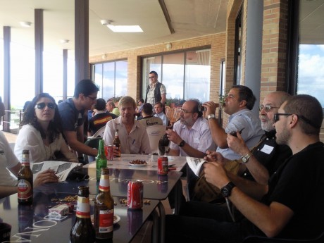 Estimados usuarios, 

A continuación paso a dar más detalles sobre la Reunión de armas.es en Valencia 122