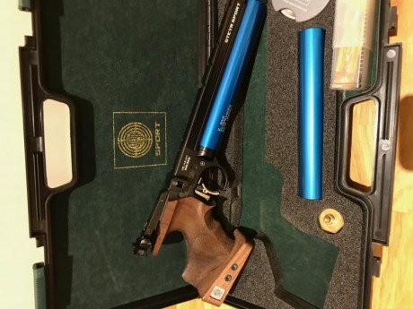Saludos a todos.
Pongo en venta una joya para competición de aire comprimido.
Se puede usar en dos modalidades, 01