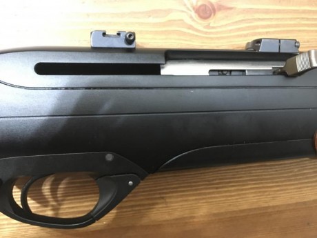 Hola a todos.
Un amigo que deja la caza me ha pedido el favor de poner anuncio de venta en este foro de 11