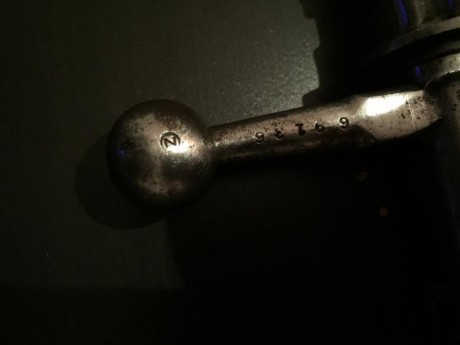 Saludos, me ha caído un Mauser y al no ser un experto, no sé que origen tiene ni cual ha sido su historia. 02