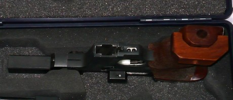 Se vende walther gsp calibre 32 s&w con conversión del 22lr, viene con dos cargadores del 22lr y uno 11