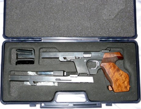 Se vende walther gsp calibre 32 s&w con conversión del 22lr, viene con dos cargadores del 22lr y uno 10