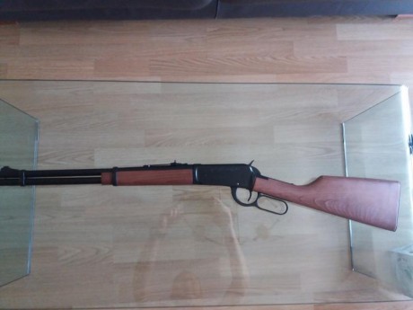 Carabina calibre 8mm, replica Winchester ,en perfecto estado de conservación, inscrita en libro de coleccionista, 00