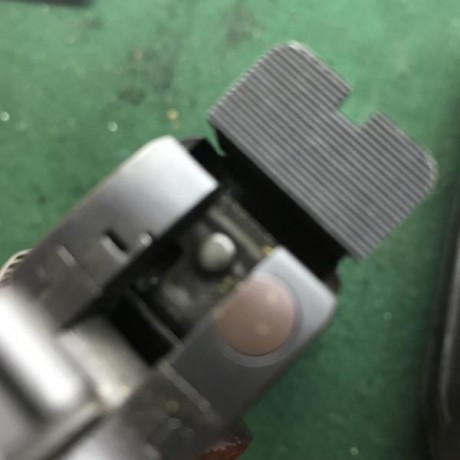 Un amigo me pide que le ponga esta pistola en venta. 
STI Trojan 9 mm para.
5 pulgadas
Como se ve esta 70