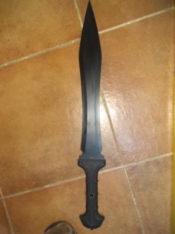 Hola, vendo esta Espada tipo Gladius , es el Combat Commander Gladiator de United Cutlery  fabricado en 00
