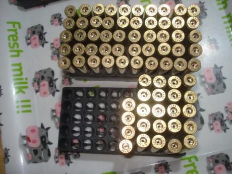 Hola,

Vendido lote de 322 vainas del calibre .243 Win. compuesto por:

112 Vainas Winchester desempistonadas.
67 10