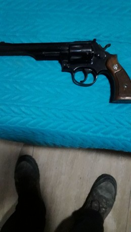 En Murcia. Vendo revólver llama comanche 38 especial 6 pulgadas en perfecto estado. 150 euros
Se vende 00