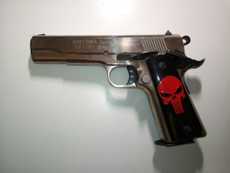 Buenas compañeros foreros.
Pongo a la venta esta norinco 1911 cal. 9PB con dos cargadores.
Lleva el grabado 21