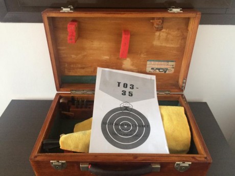 Vendo pistola libre TOZ35 con su caja 
algunas herramientas de limpieza 
 funciona bien 300€ 
       esta 01