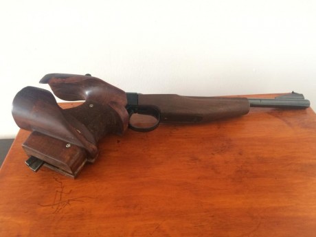 Vendo pistola libre TOZ35 con su caja 
algunas herramientas de limpieza 
 funciona bien 300€ 
       esta 12