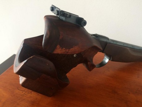 Vendo pistola libre TOZ35 con su caja 
algunas herramientas de limpieza 
 funciona bien 300€ 
       esta 11