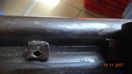 Hola a todos!!!
Podría alguno indicarme  el fabricante  de esta escopeta. 
Cualquier información seria 21