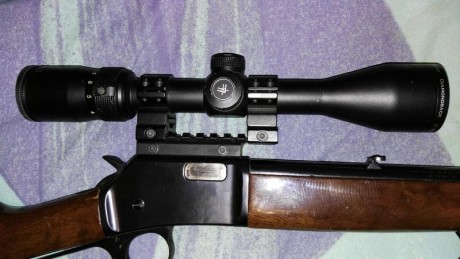 En buen estado de conservación, sin golpes ni abolladuras ha estado puesto en una carabina del 22. Reticula 02