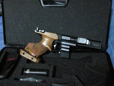 Hola.
Pongo a la venta, pistola Pardini HP calibre 32 WC.
La empuñadura es para diestro, talla "M 02