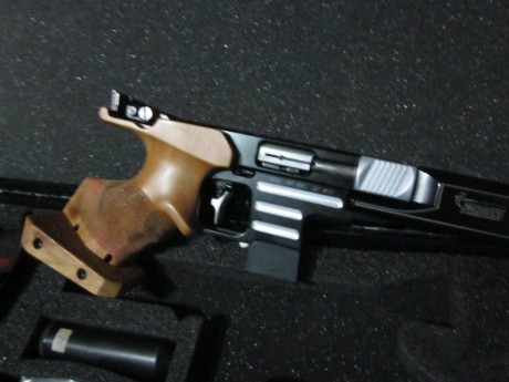 Hola.
Pongo a la venta, pistola Pardini HP calibre 32 WC.
La empuñadura es para diestro, talla "M 00