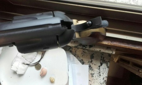 VENDO REVOLVER PACEMEKER MARCA PIETTA DEL CALIBRE 45 LC DE 5,5 PULGADAS EN PERFECTO ESTADO , NO HA REALIZADO 02