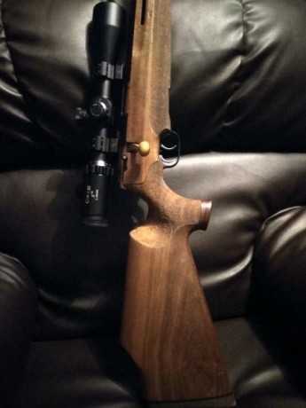 saludos

vendo rifle WEIHRAUCH HW 66 cal. 222 remington, disparador pelo + visor C-MORE 2-20x44 (mildot) 11