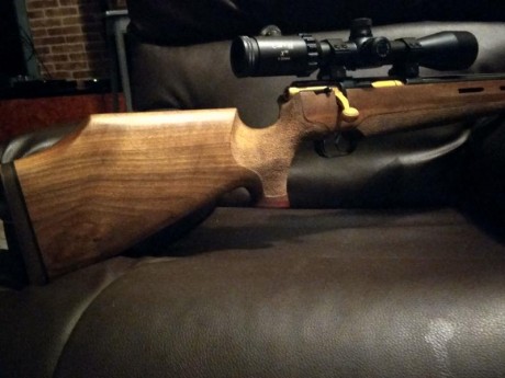 saludos

vendo rifle WEIHRAUCH HW 66 cal. 222 remington, disparador pelo + visor C-MORE 2-20x44 (mildot) 22