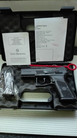 Se vende pistola,9x19 parabelun marca CZ 75 P 07 DUTY ,por dejar afición único dueño comprada en Almería 02