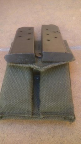 Pongo a la venta este conjunto de funda U.S. con clips ALICE conteniendo dos cargadores COLT de calibre 02