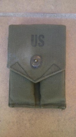 Pongo a la venta este conjunto de funda U.S. con clips ALICE conteniendo dos cargadores COLT de calibre 00