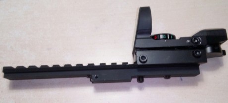 Carril weaver y mira red dot halografica para poner encima del alza del Mosin Nagant. Usada pero prácticamnte 01