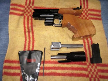 Hola.
Pongo a la venta, pistola Pardini HP calibre 32 WC.
La empuñadura es para diestro, talla "M 20